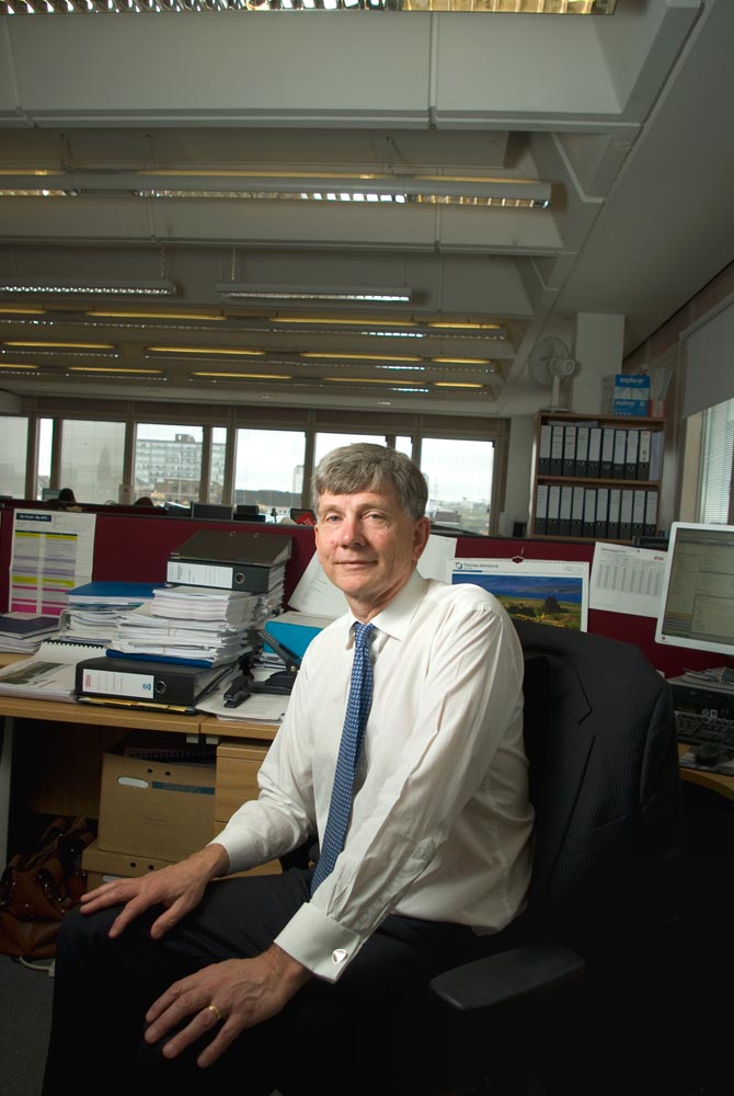 Eric Gordon<br><i>Associate Director</i>